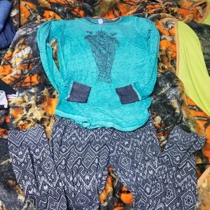 Leggings and long sleeved shirt